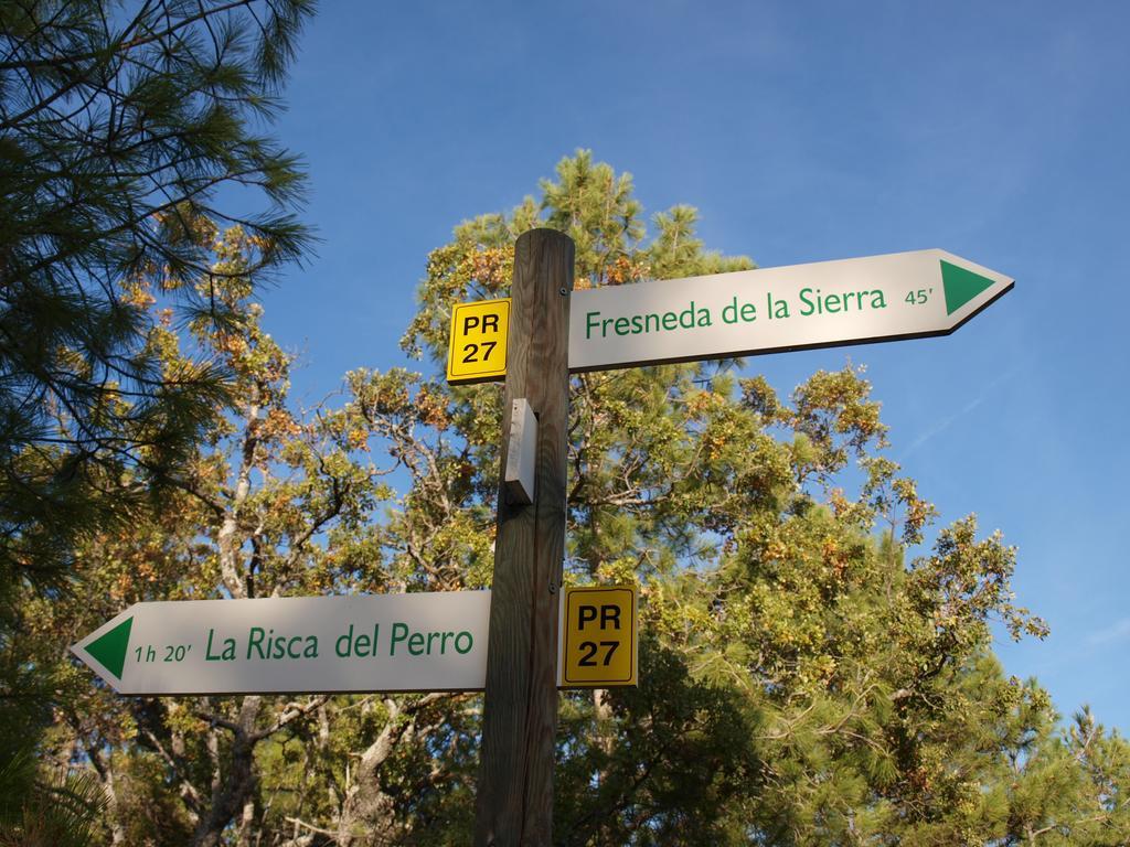 Alojamiento Turistico "El Torreon" Pensionat Fresneda de la Sierra Eksteriør billede